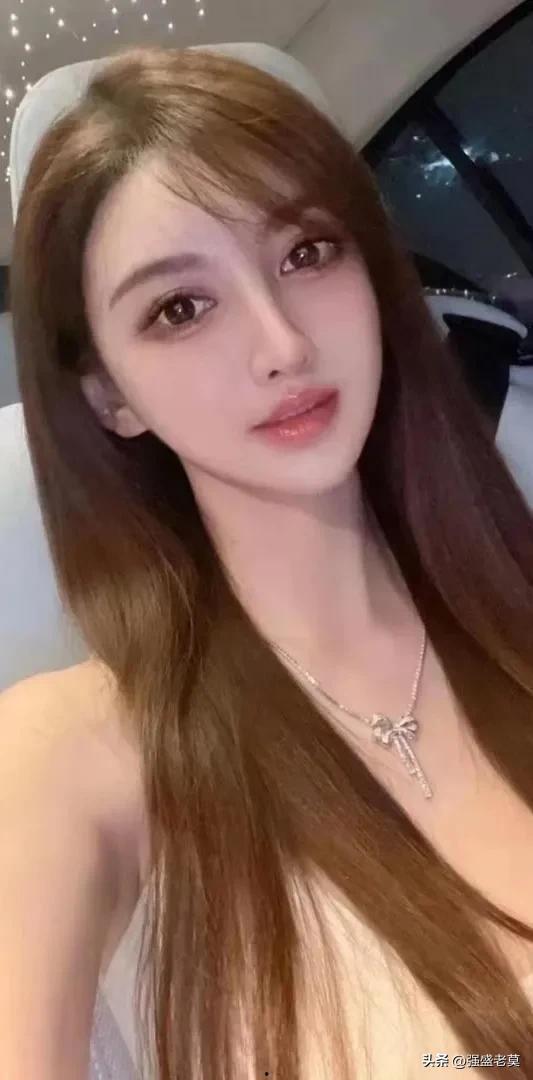 吴紫彤生活照图片